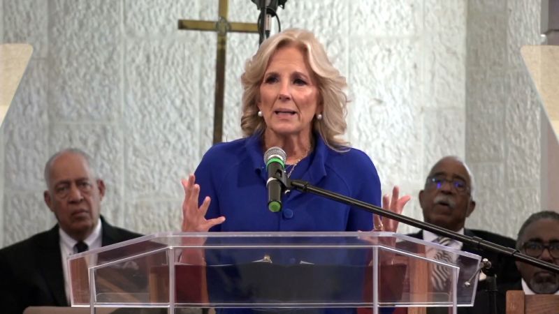 Jill Biden closes out marketing campaign together with her personal push for Harris